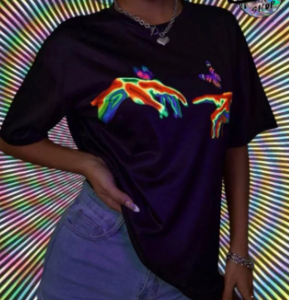 AR14 Camiseta reflectiva negra con estampado de manos