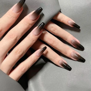 Uñas postizas efecto omvre gradiente negro