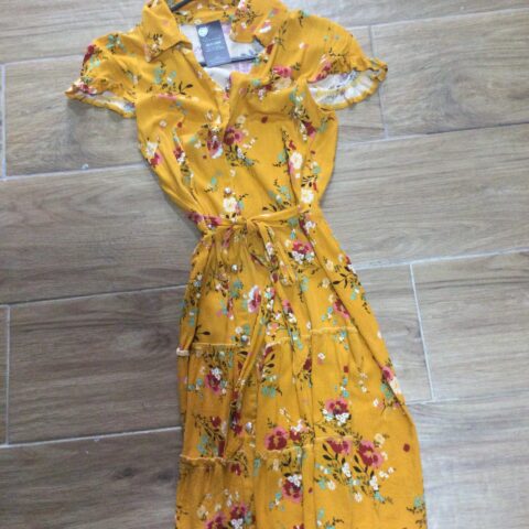 VN77 Vestido semi-formal amarillo con flores