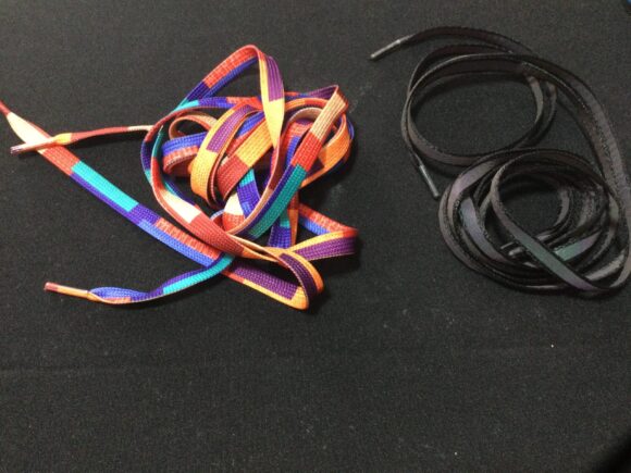 AR18. CORDONES DE COLORES