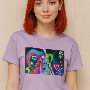 LC3 CAMISETA LILA CON MUÑECA CON CUERNOS