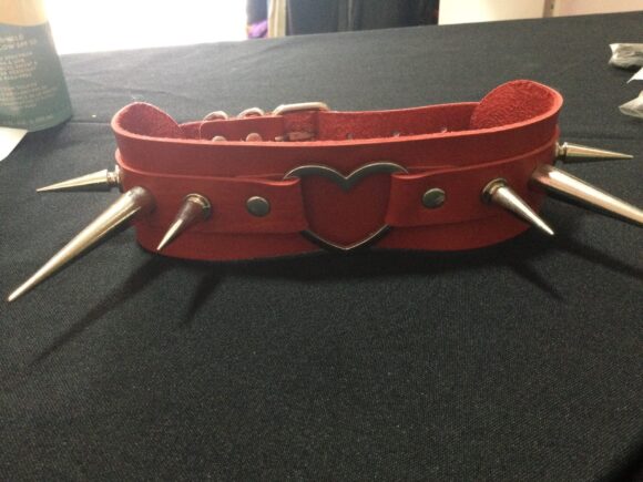 SP4 Chokers de rock, punk o góticas