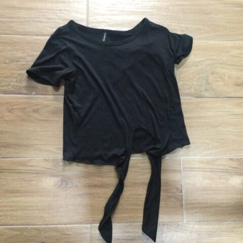 VN289 BLUSA NEGRA