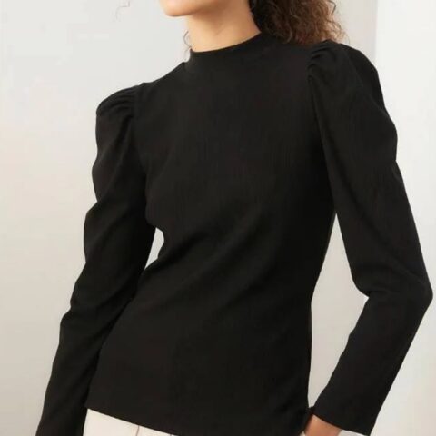 VN292 BLUSA NEGRA