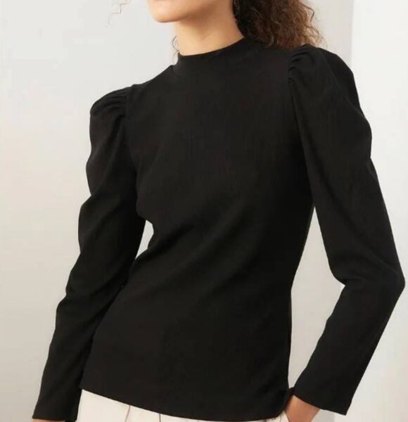 VN292 BLUSA NEGRA