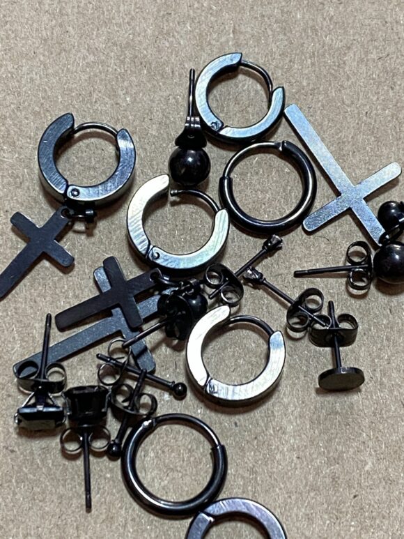 Piercings negros acero quirúrgico