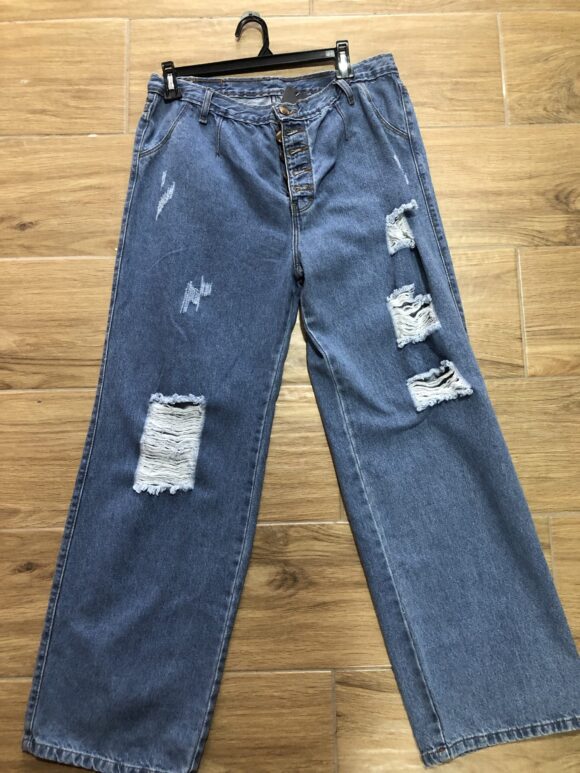 VN410 PANTALON JEAN, BASTA ANCHA, DE CINCO BOTONES, FRESCO, CON BOLSILLOS EN LA PARTE TRASERA, Y CON ESTILOS ROTOS. - Image 2