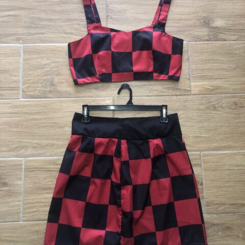 VN427 CONJUNTO DE TOP Y BLUSA DE CUADROS NEGROS CON ROJO SÚPER DE MODA Y CÓMODO