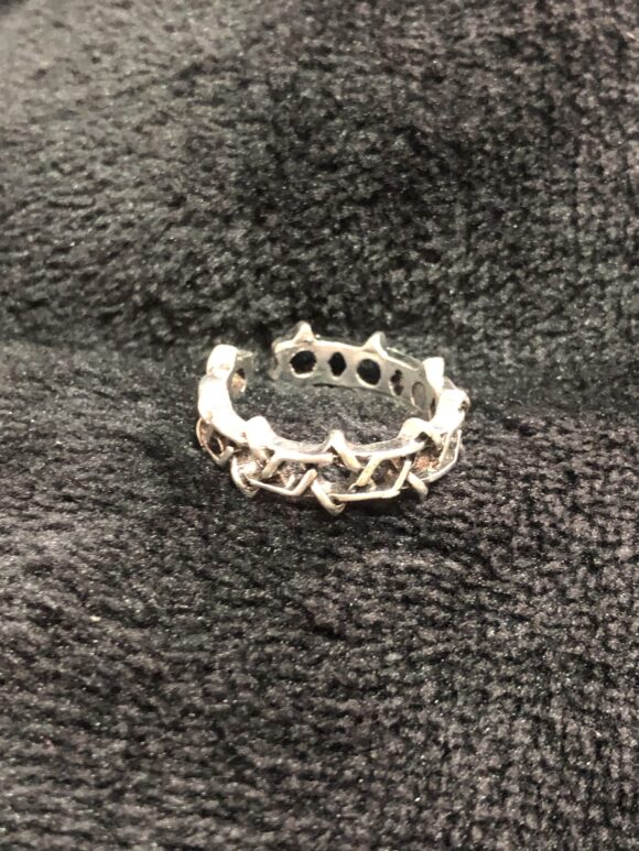 Anillos enrollados encadenados.