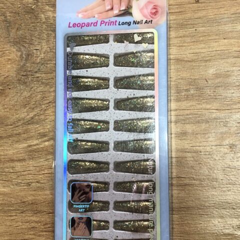Uñas largas verde brillosas