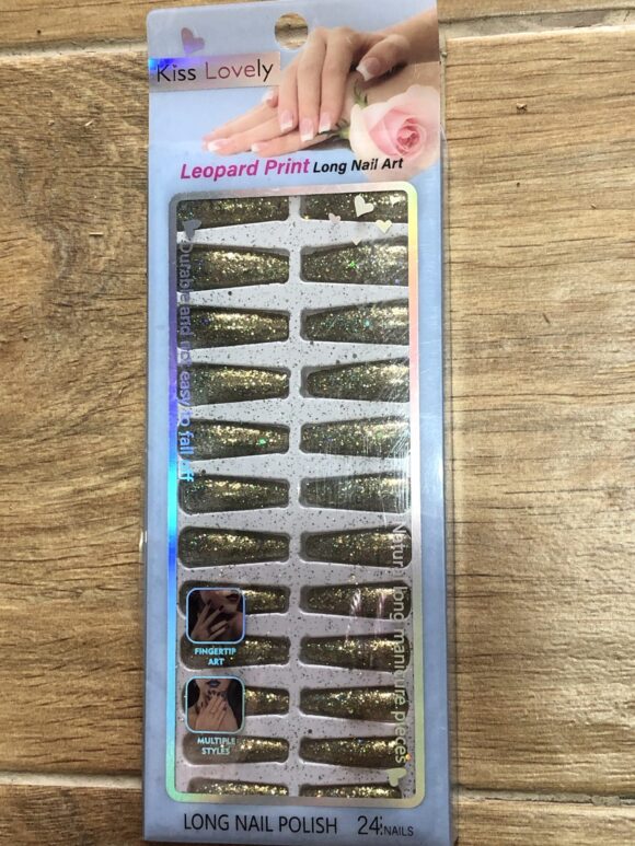 Uñas largas verde brillosas