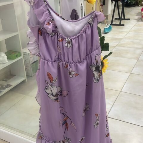 Vestido Lila con decoración de flores