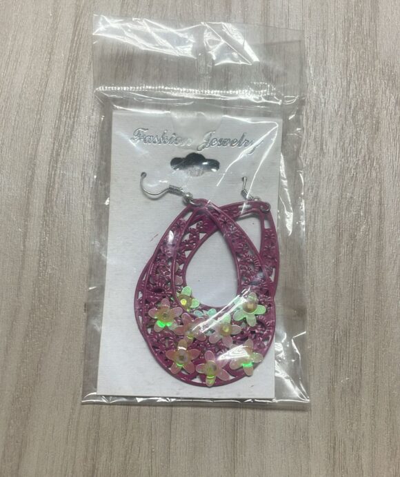 Aretes con forma de gota lila