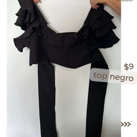 Top negro elegante