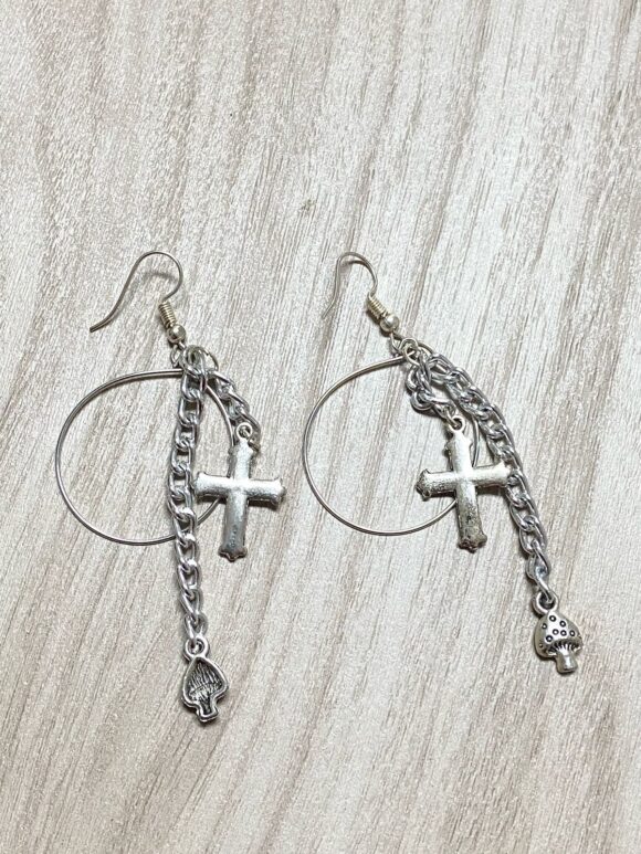 Aretes de aro y cruz