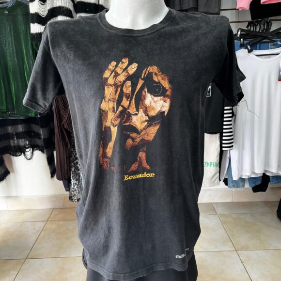 camiseta Guayasamín 2da mano