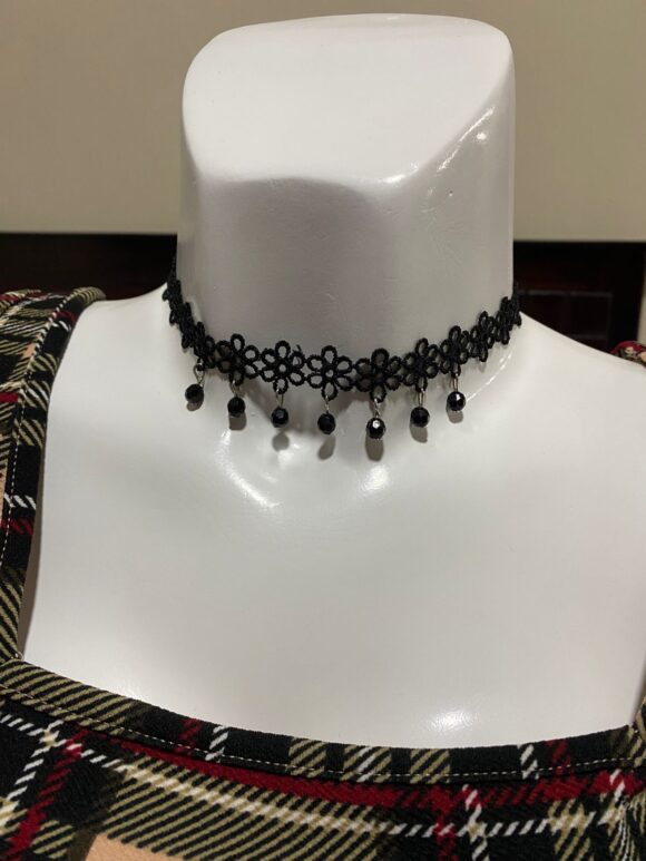 vn991 Choker de Encaje con Dije de Gotas Negras - Image 2