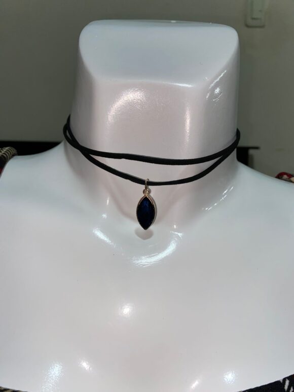 vn1000 Choker doble con gema azul - Image 3