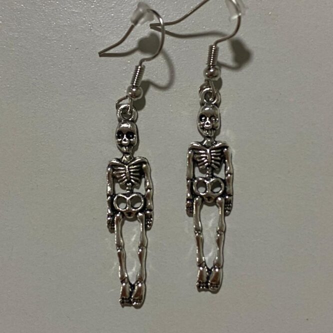 vn1025 Pendientes Skeletons mediano