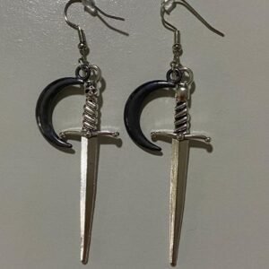 vn1026 Pendientes Moon Dagger mediano
