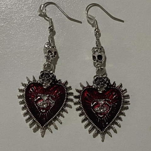 vn1045 Pendientes corazones sagrados