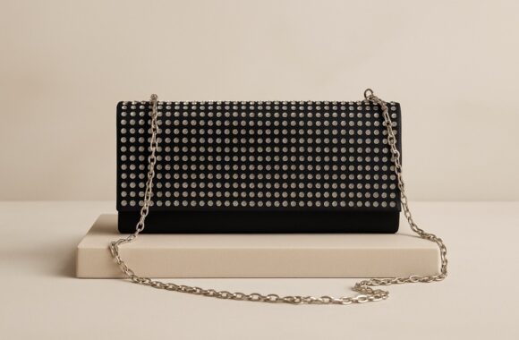 vn1048 Cartera de brillos de color negro con Cadena de acero