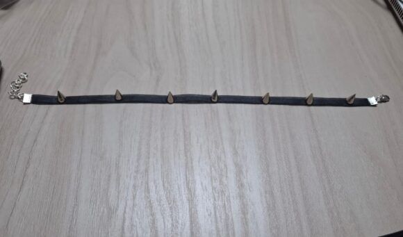 VN1052 Choker de púas estilizado - Image 2