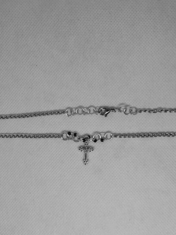 VN1058 Collar de Cruz Pequeña - Image 2