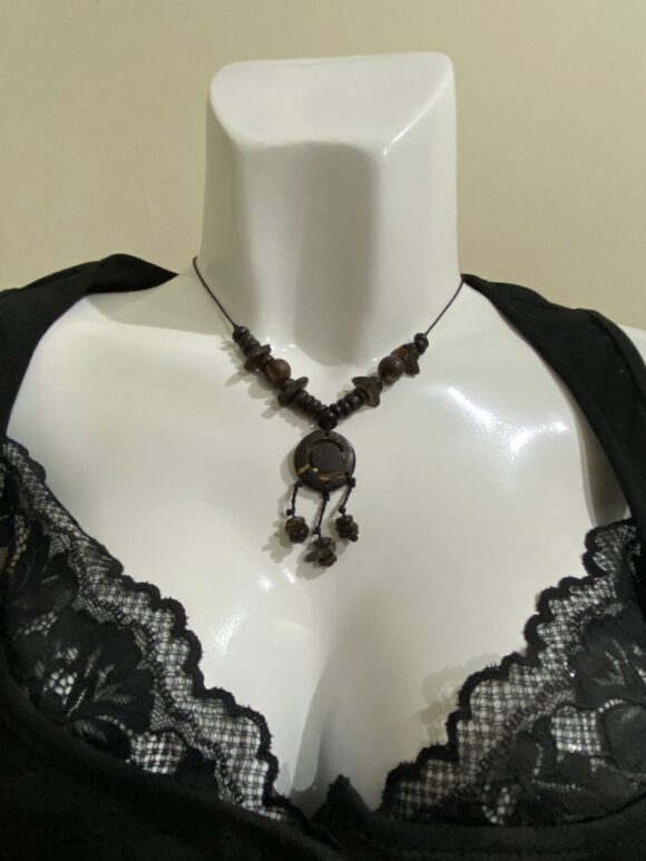 VN1059 Collar Tótem Nocturno Ajustable