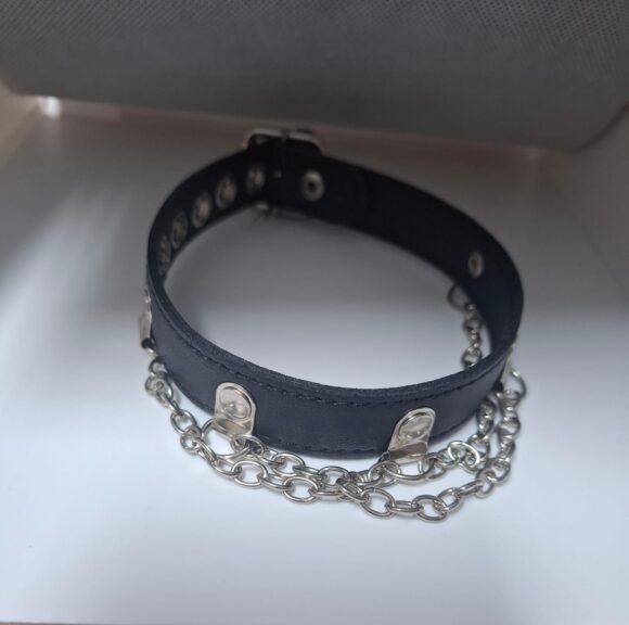 VN1090 Choker con Cadenas - Image 2
