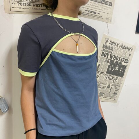 VN1137 Camiseta Gris con Detalles Verdes