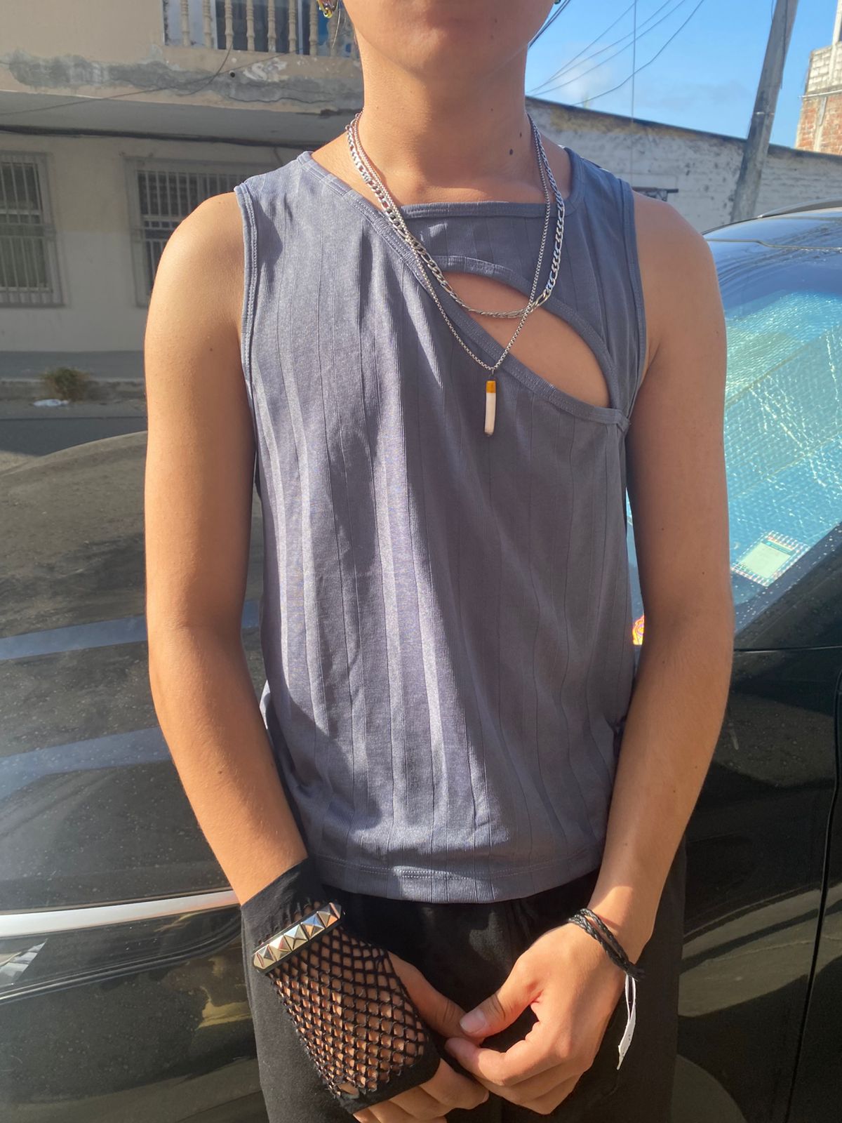 VN1135 Camiseta futurista sin mangas L - Image 5