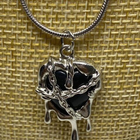 VN1130 Collar Corazón Derretido