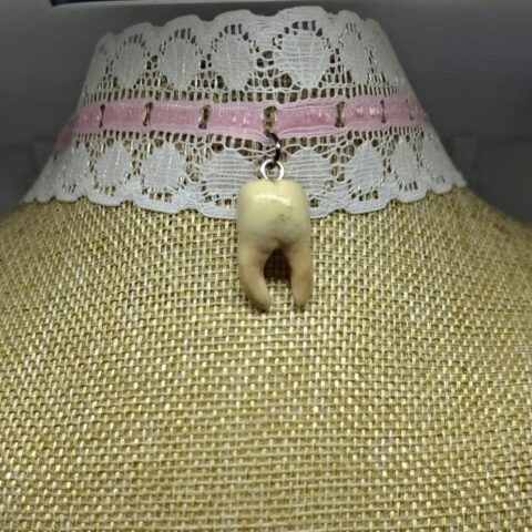 SP91 Choker Blanco Tejido de Diente