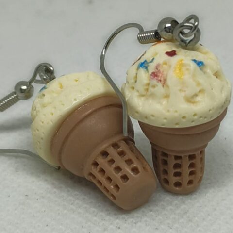 SP84 Aretes Cono-Vainilla