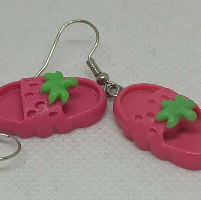 SP114 Aretes Chancla Fresita