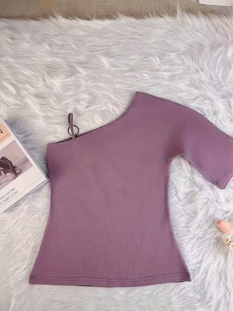 VN1294 Camiseta Estilo Shibuya con Diseño Asimétrico en el Hombro T/M - Image 2