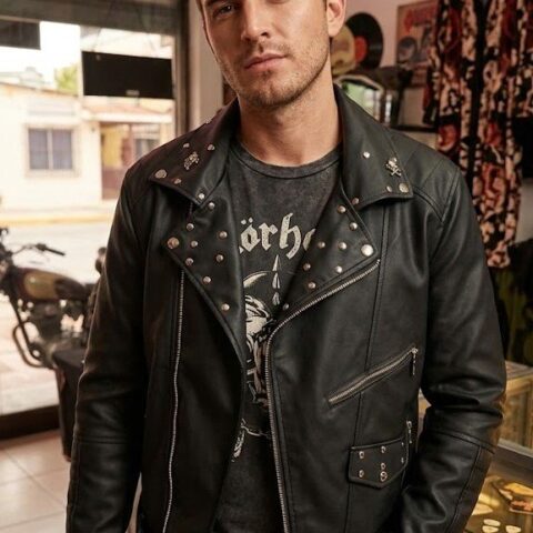 VN1319 Chaqueta Negra con Ataches y Calaveras T/M/L