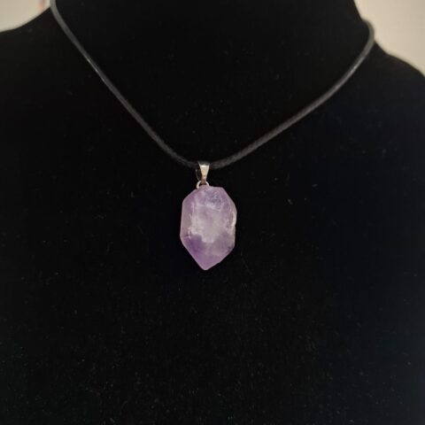 SP138 Collar Fragmento de Piedra Morada