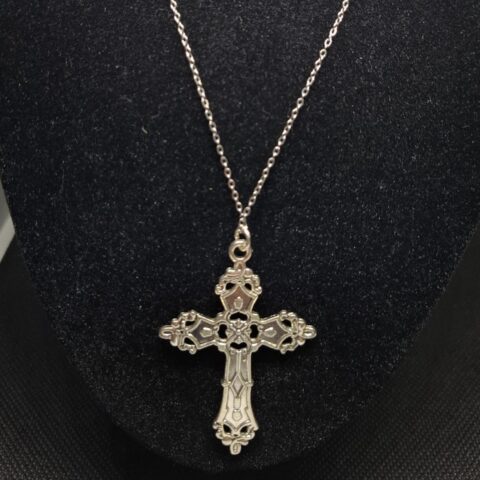 VN1196 Collar Cruz Gótica Lilith