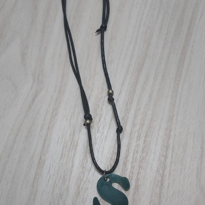 vn1202 Collar dije de S traslucido