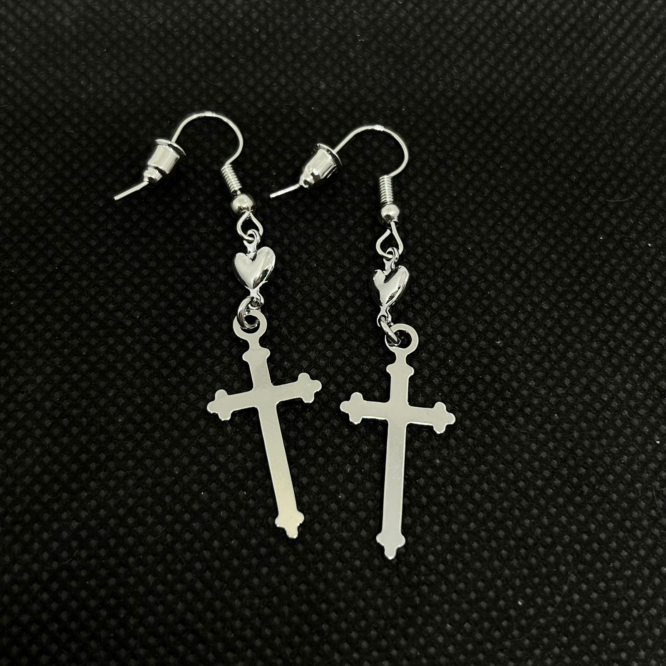 vn1355 pendientes cruz y corazones