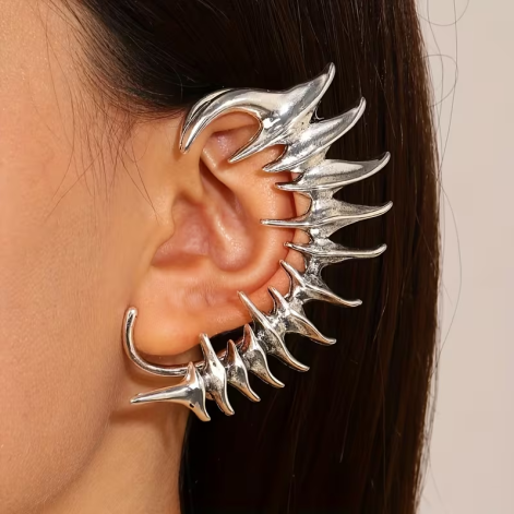 sp160 Clip oreja espinas plateado