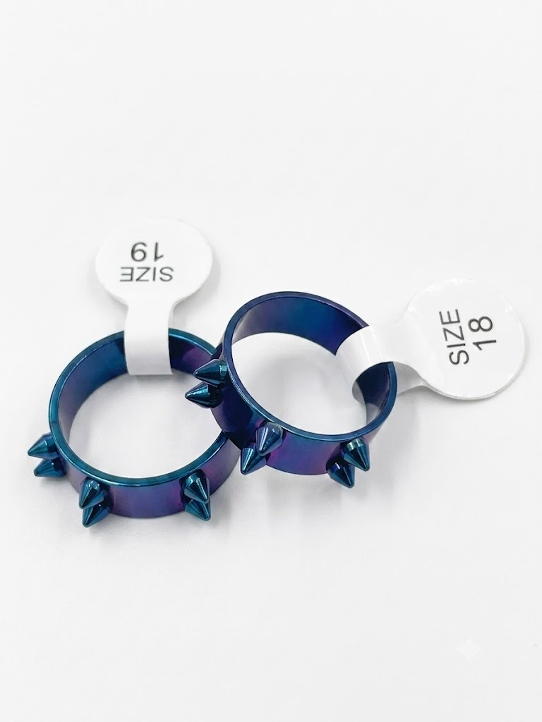 vn1431 anillo tornasol azul acero con spikes